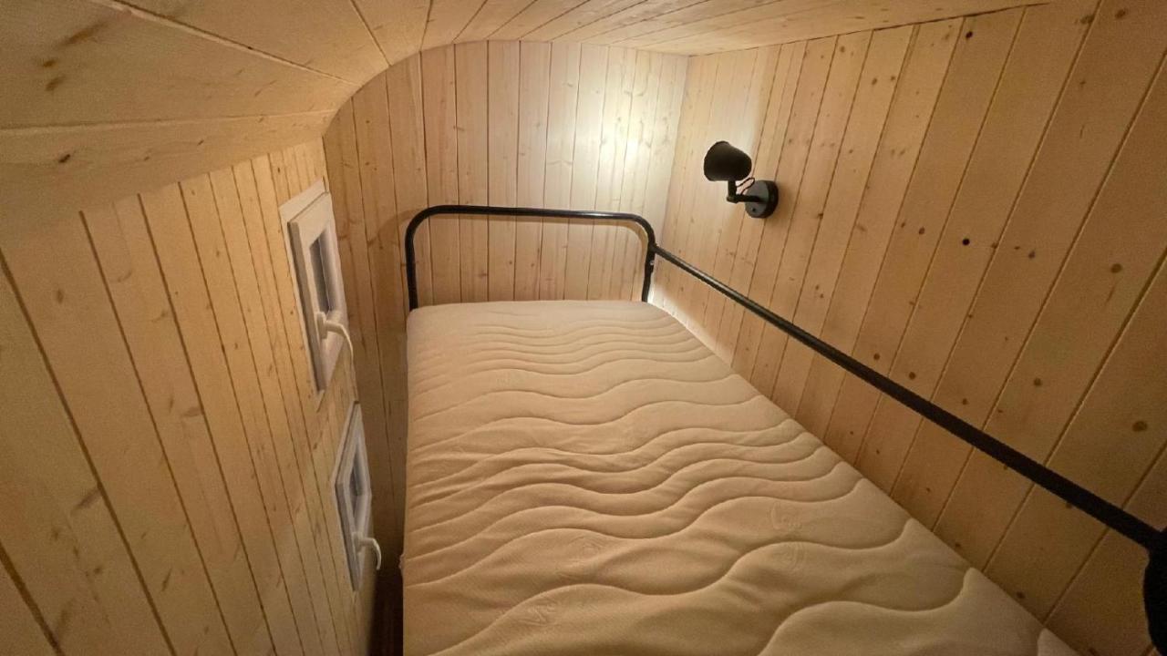 Glamping - Stylova Maringotka V Srdci Ladova Kraje, Pobliz Hlavniho Mesta Prahy Stribrna Skalice Zewnętrze zdjęcie