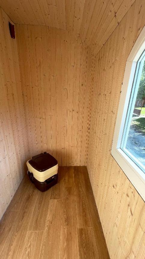 Glamping - Stylova Maringotka V Srdci Ladova Kraje, Pobliz Hlavniho Mesta Prahy Stribrna Skalice Zewnętrze zdjęcie