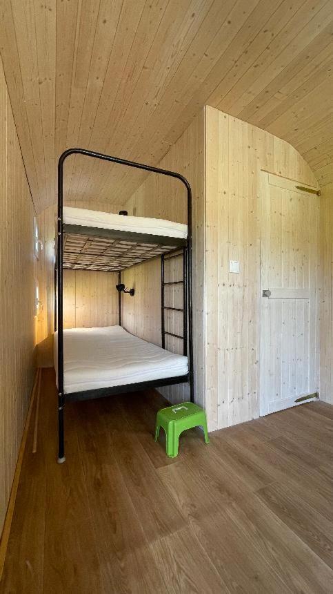 Glamping - Stylova Maringotka V Srdci Ladova Kraje, Pobliz Hlavniho Mesta Prahy Stribrna Skalice Zewnętrze zdjęcie